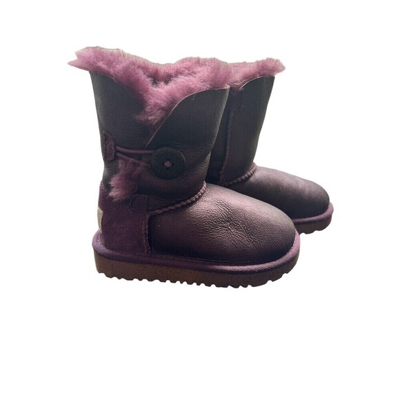Ugg Kids Bailey Button 1001842 Metallic Purple Shearling Boots Girls Size 7 US - Picture 1 of 7